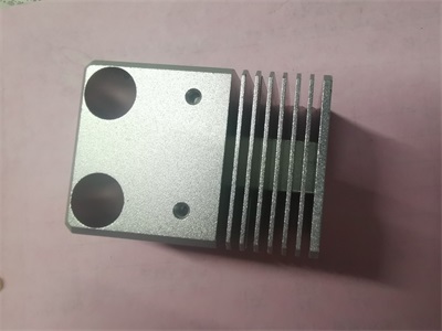 铝合金散热器机加工-铝型材